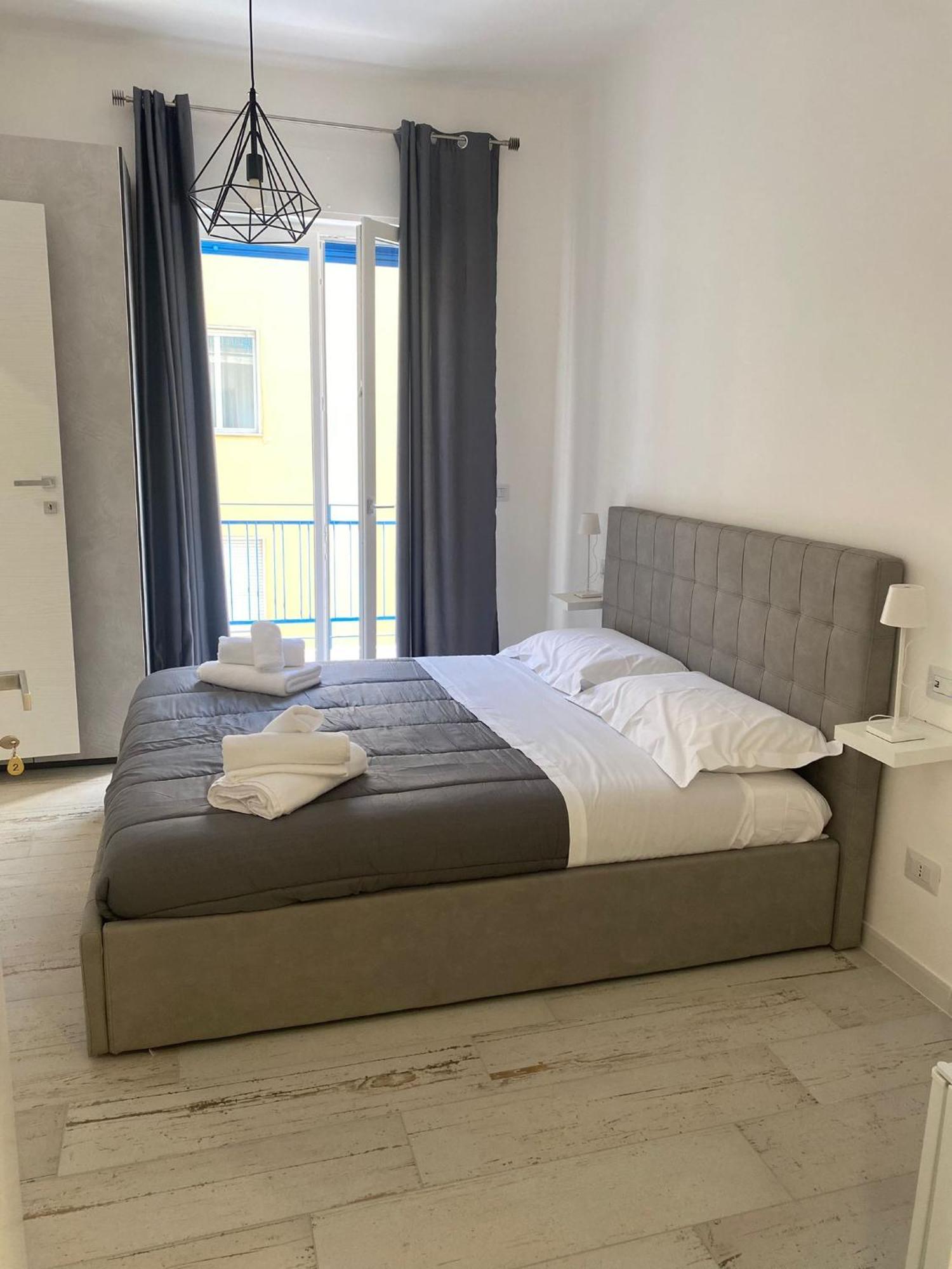 Maison Appartaments Бари Екстериор снимка