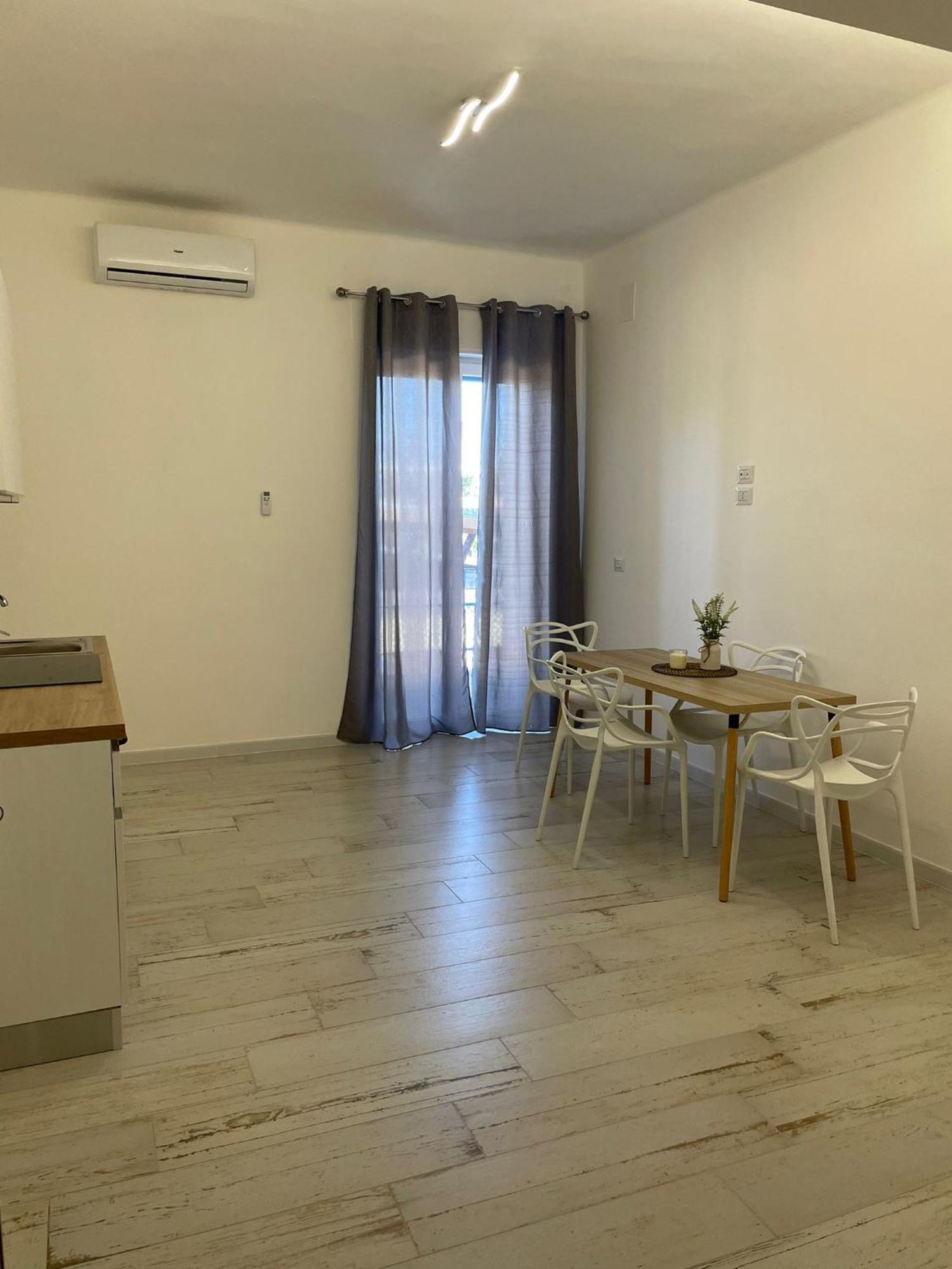 Maison Appartaments Бари Екстериор снимка